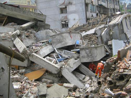 汶川地震后，5600位失独母亲的再生之路