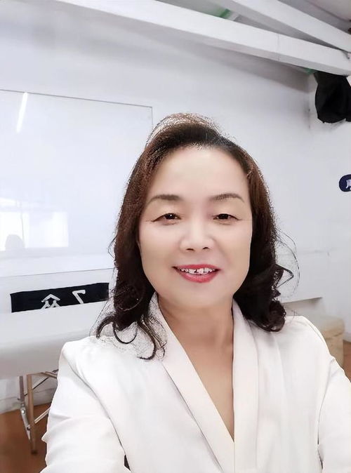 自驾阿姨苏敏回应走戛纳红毯，勇敢追梦，无畏年龄