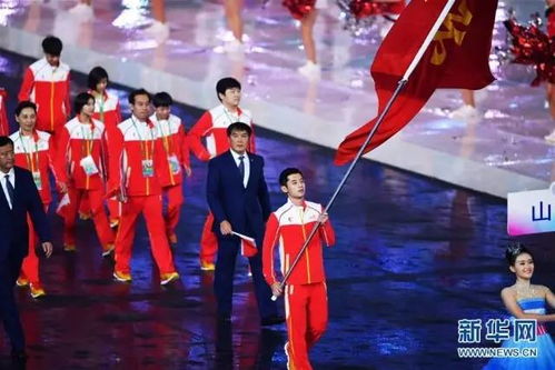 孙杨赛后鞠躬感谢观众，体育精神的体现与公众支持的回馈