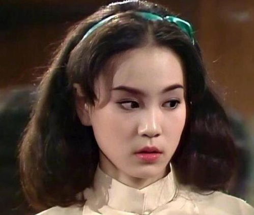 离婚后，她当场闪婚亿万富翁（71集）伍昕宇