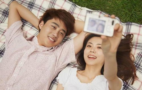 女子婚礼上献唱，男子咸猪手塞红包——一场别样的婚礼记忆