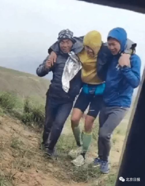 离婚后三个美女爆宠我（92集）