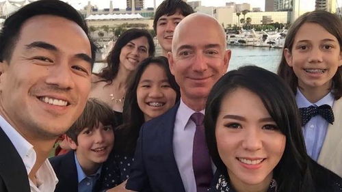 离婚后我成全球首富的女儿（86集）